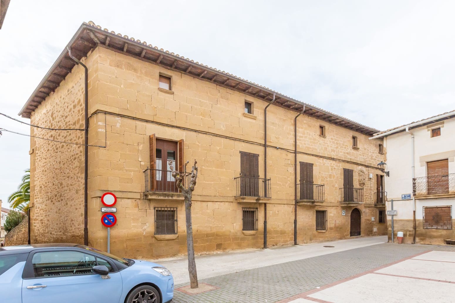 8 sovrum Villa till salu i Allo med garage - 500 000 € (Ref: 9629798)