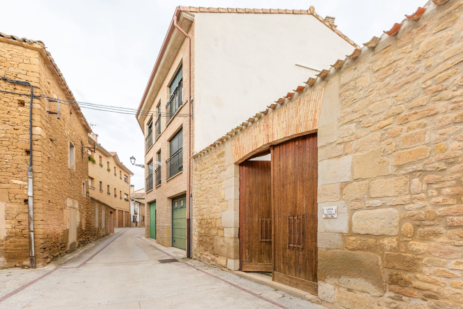 8 sovrum Villa till salu i Allo med garage - 500 000 € (Ref: 9629798)