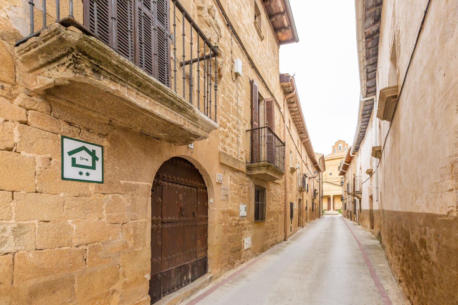 8 sovrum Villa till salu i Allo med garage - 500 000 € (Ref: 9629798)