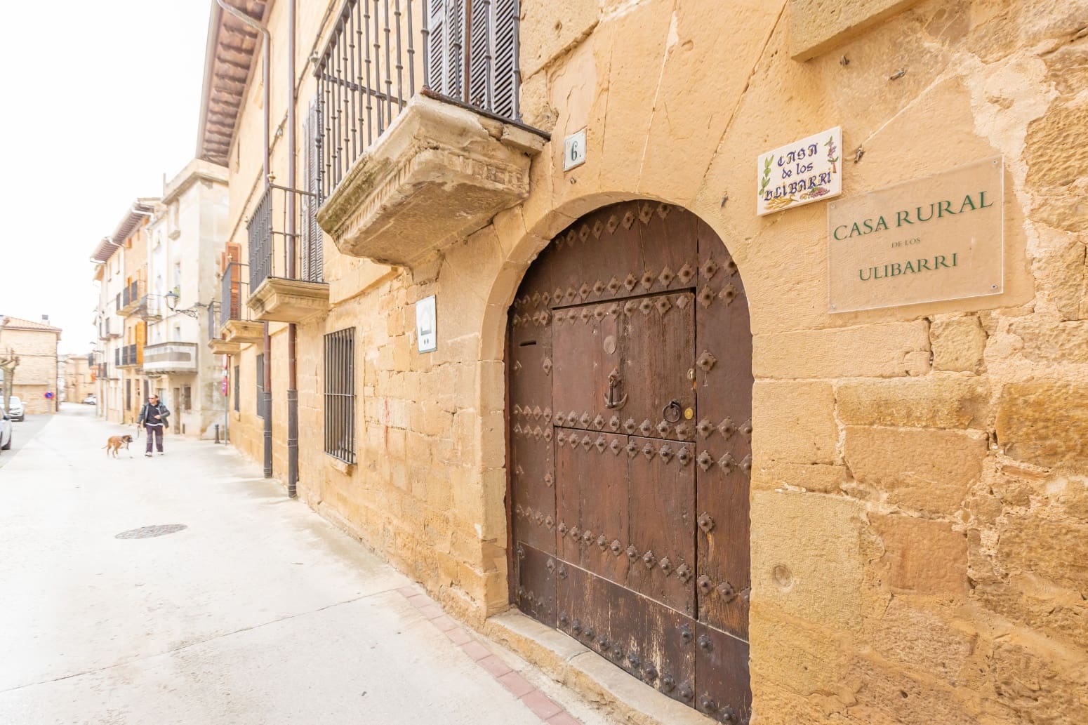 8 sovrum Villa till salu i Allo med garage - 500 000 € (Ref: 9629798)