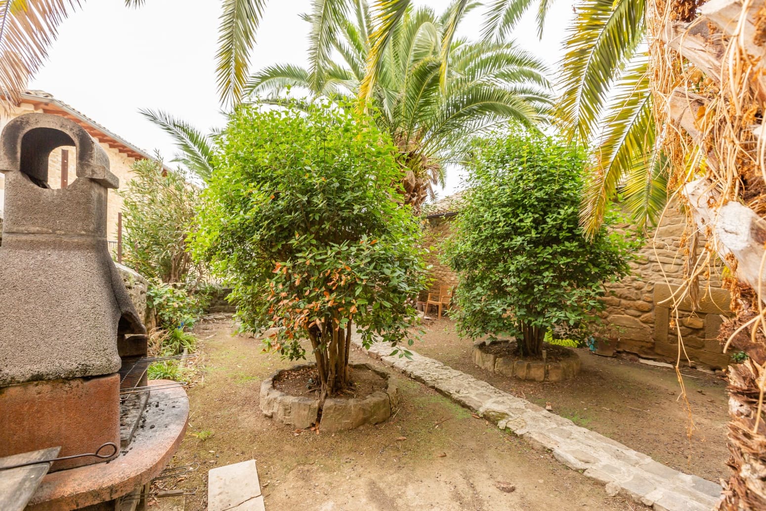 8 sovrum Villa till salu i Allo med garage - 500 000 € (Ref: 9629798)