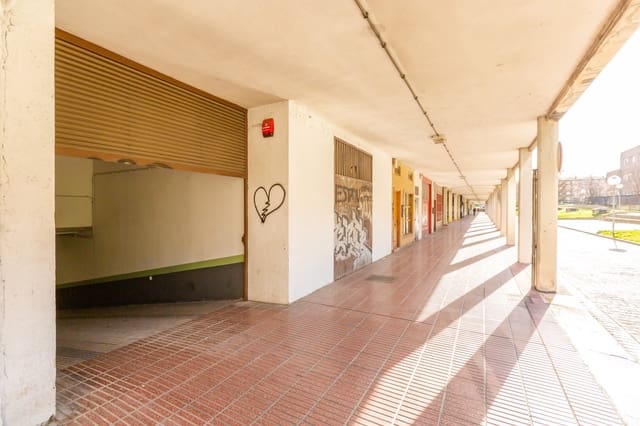 Garage for sale in Pamplona / Iruña - € 18,000 (Ref: 9629799)