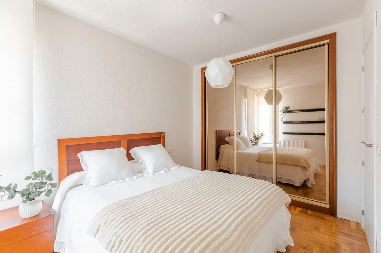 3 bedroom Flat for sale in Pamplona / Iruna with garage - € 371,000 (Ref: 9634085)