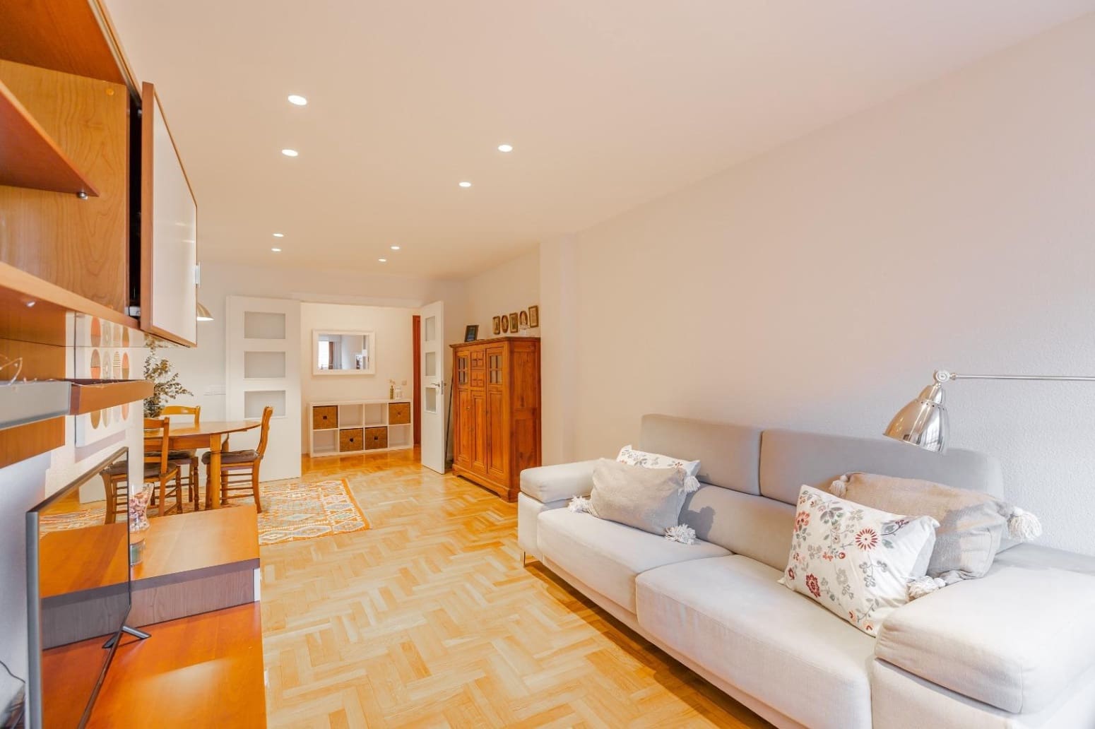 3 bedroom Flat for sale in Pamplona / Iruna with garage - € 371,000 (Ref: 9634085)