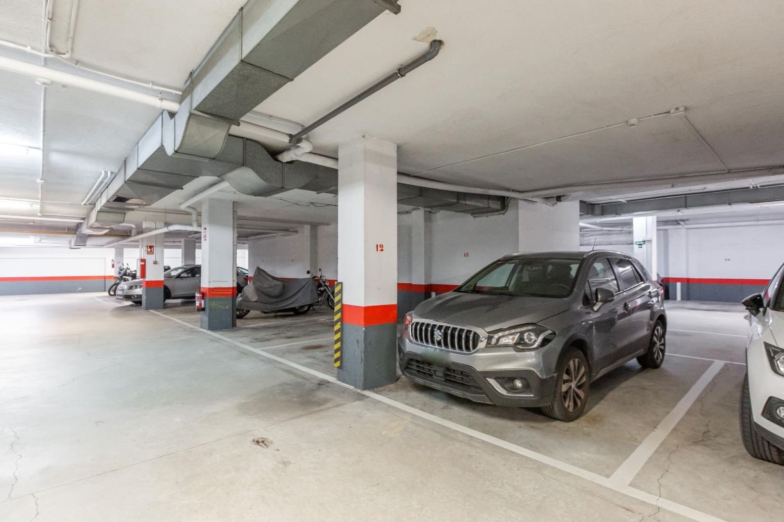 3 bedroom Flat for sale in Pamplona / Iruna with garage - € 371,000 (Ref: 9634085)