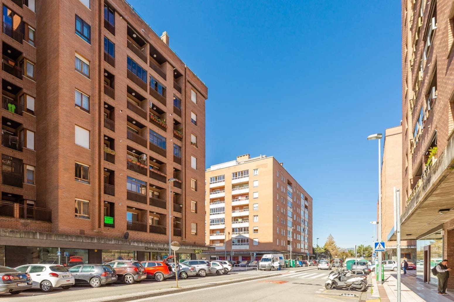 3 bedroom Flat for sale in Pamplona / Iruna with garage - € 371,000 (Ref: 9634085)
