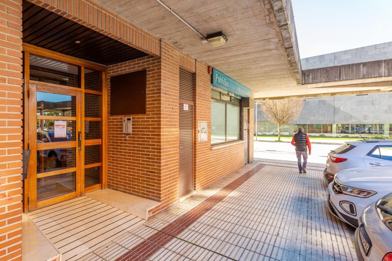 3 bedroom Flat for sale in Pamplona / Iruna with garage - € 371,000 (Ref: 9634085)