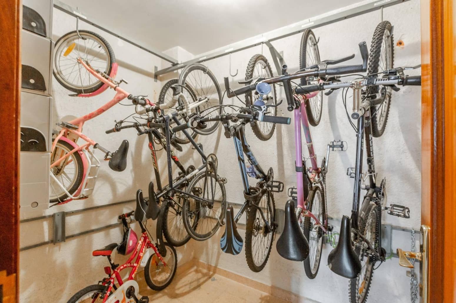 3 bedroom Flat for sale in Pamplona / Iruna with garage - € 371,000 (Ref: 9634085)