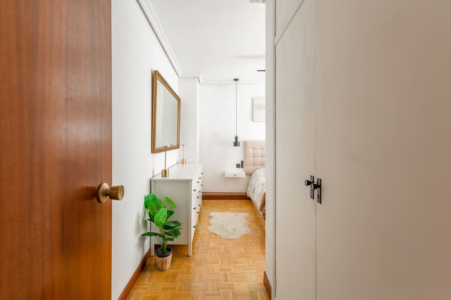 2 bedroom Flat for sale in Pamplona / Iruna with garage - € 320,000 (Ref: 9634086)