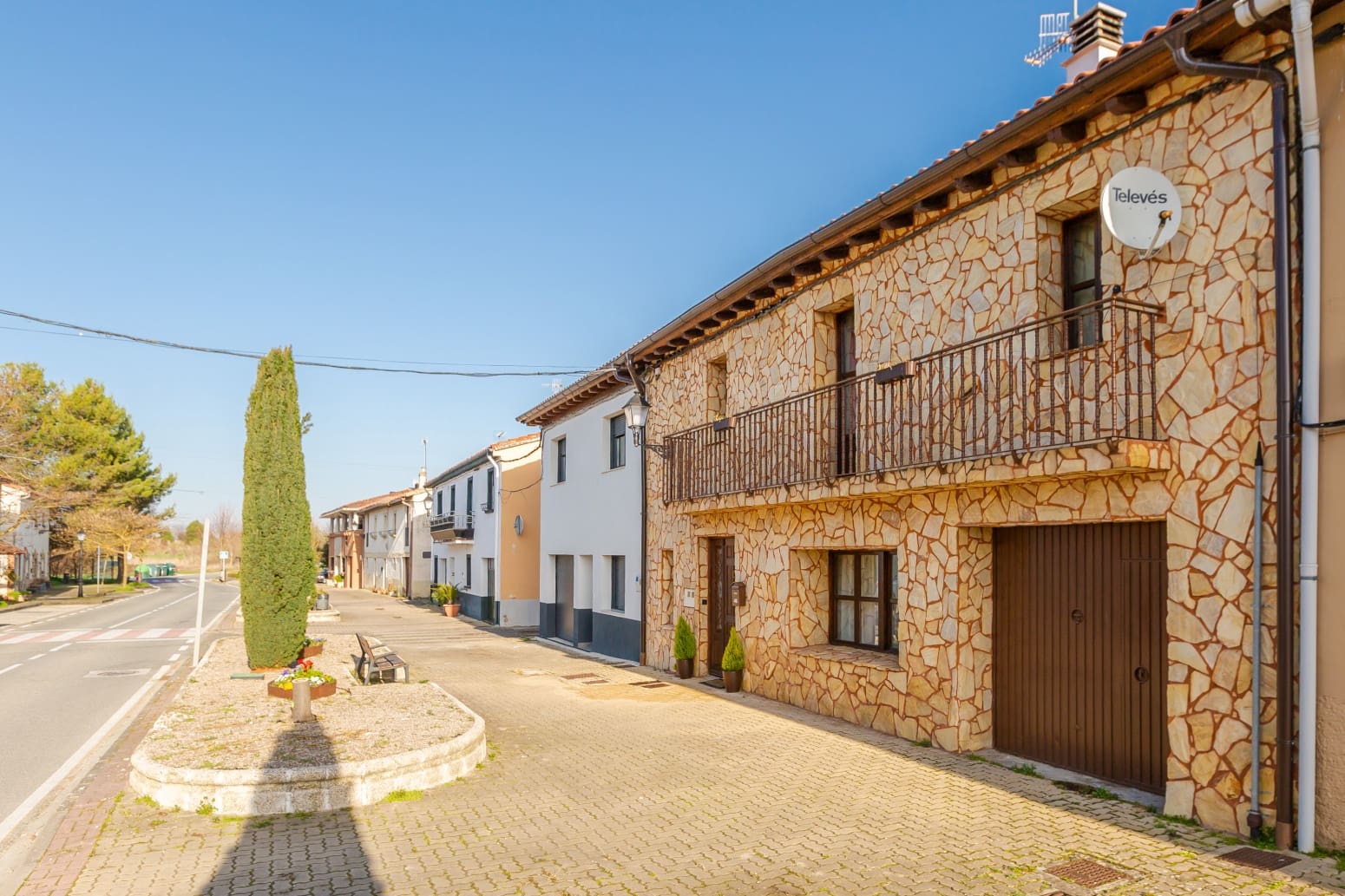 5 slaapkamer Villa te koop in Imarcoain - € 350.000 (Ref: 9637249)