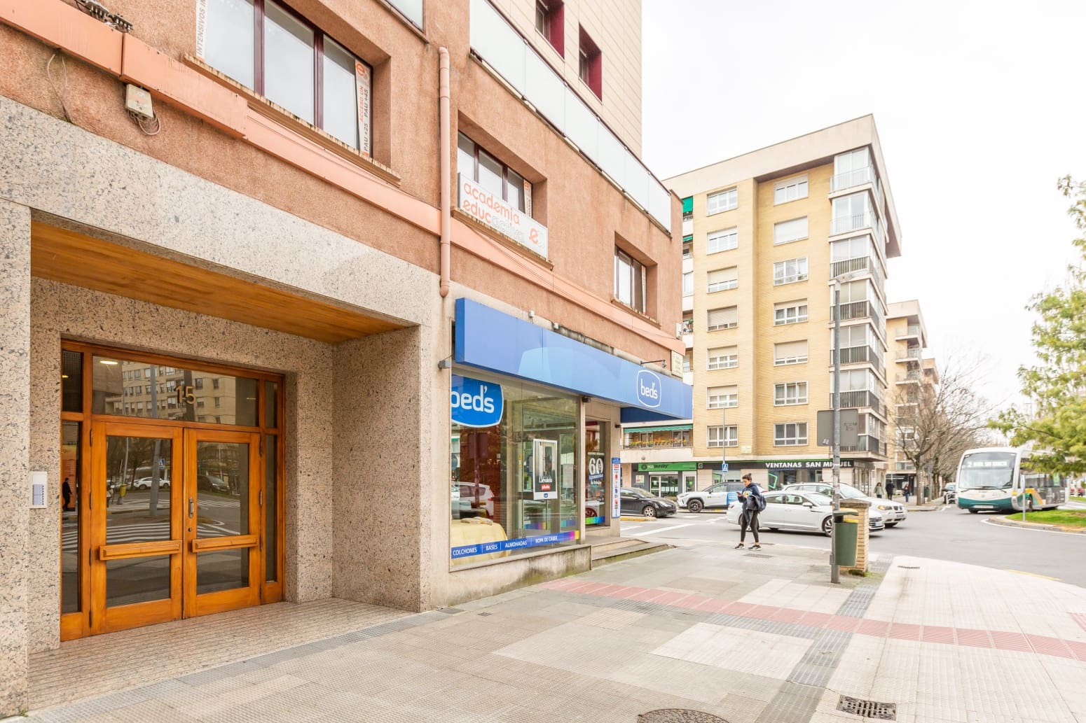 Piso de 4 habitaciones en Pamplona / Iruña en alquiler - 1.600 € (Ref: 9637251)