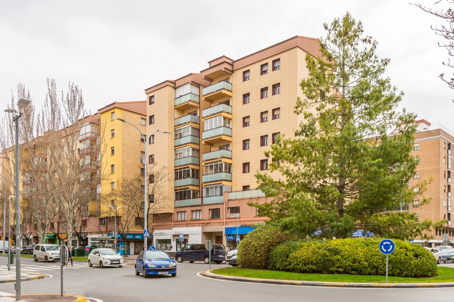 Piso de 4 habitaciones en Pamplona / Iruña en alquiler - 1.600 € (Ref: 9637251)