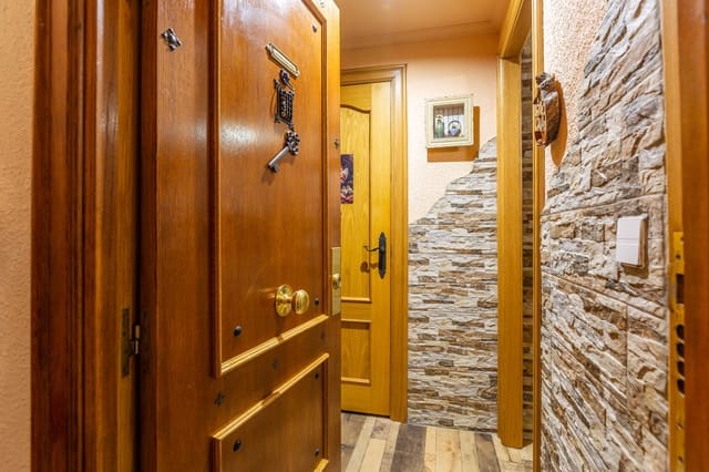 1 bedroom Flat for sale in Pamplona / Iruña - € 199,900 (Ref: 9651335)