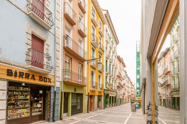 1 bedroom Flat for sale in Pamplona / Iruña - € 199,900 (Ref: 9651335)