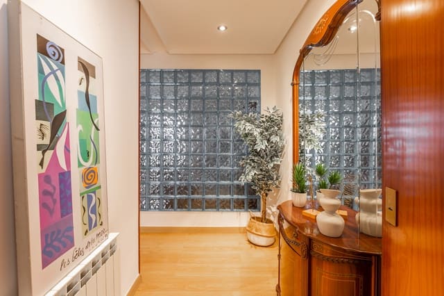 3 bedroom Flat for sale in Burlada - € 224,000 (Ref: 9655786)