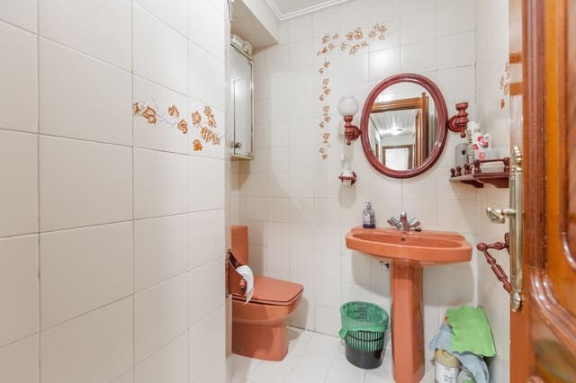 4 sypialnia Mieszkanie na sprzedaż w Pampeluna - 225 000 € (Ref: 9655787)