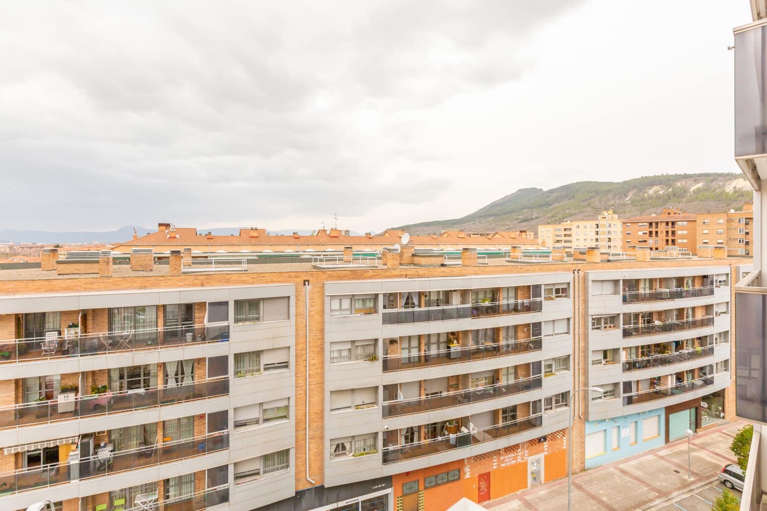 4 bedroom Flat for sale in Pamplona / Iruna - € 225,000 (Ref: 9655787)