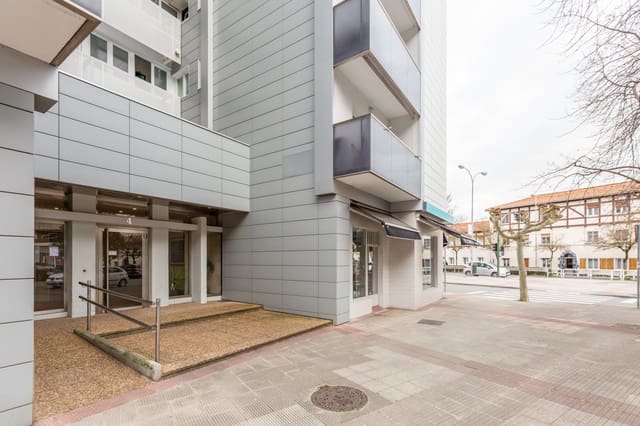 4 sypialnia Mieszkanie na sprzedaż w Pampeluna - 225 000 € (Ref: 9655787)