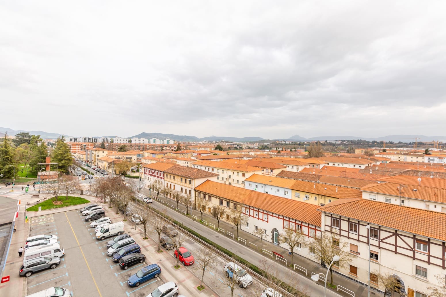 4 bedroom Flat for sale in Pamplona / Iruna - € 225,000 (Ref: 9655787)