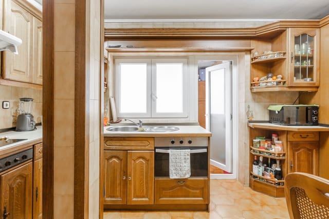 4 sypialnia Mieszkanie na sprzedaż w Pampeluna - 225 000 € (Ref: 9655787)