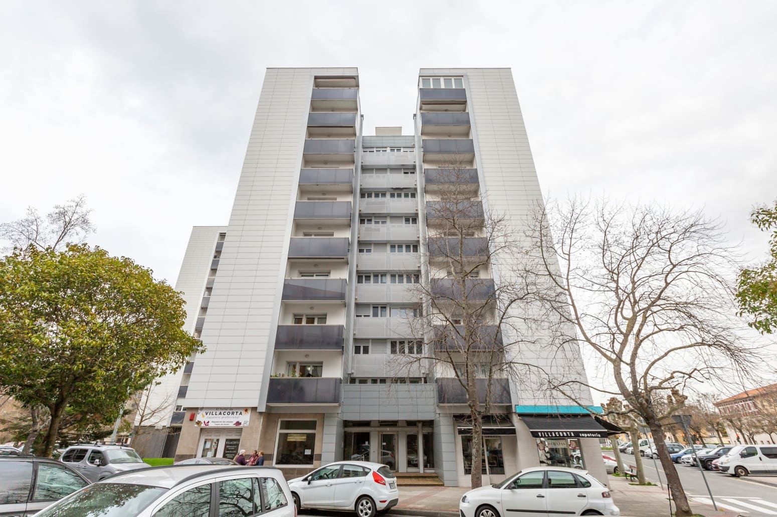 4 bedroom Flat for sale in Pamplona / Iruna - € 225,000 (Ref: 9655787)