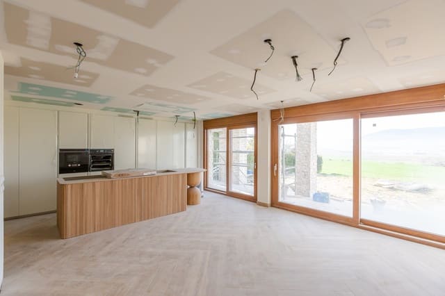 5 chambre Villa/Maison à vendre à Cordovilla, Galar avec garage - 799 000 € (Ref: 9655788)