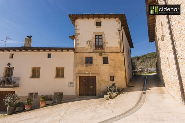 4 soverom Villa til salgs i Yerri med garasje - € 277 000 (Ref: 9655789)