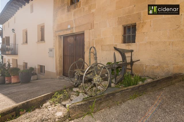 4 soverom Villa til salgs i Yerri med garasje - € 277 000 (Ref: 9655789)