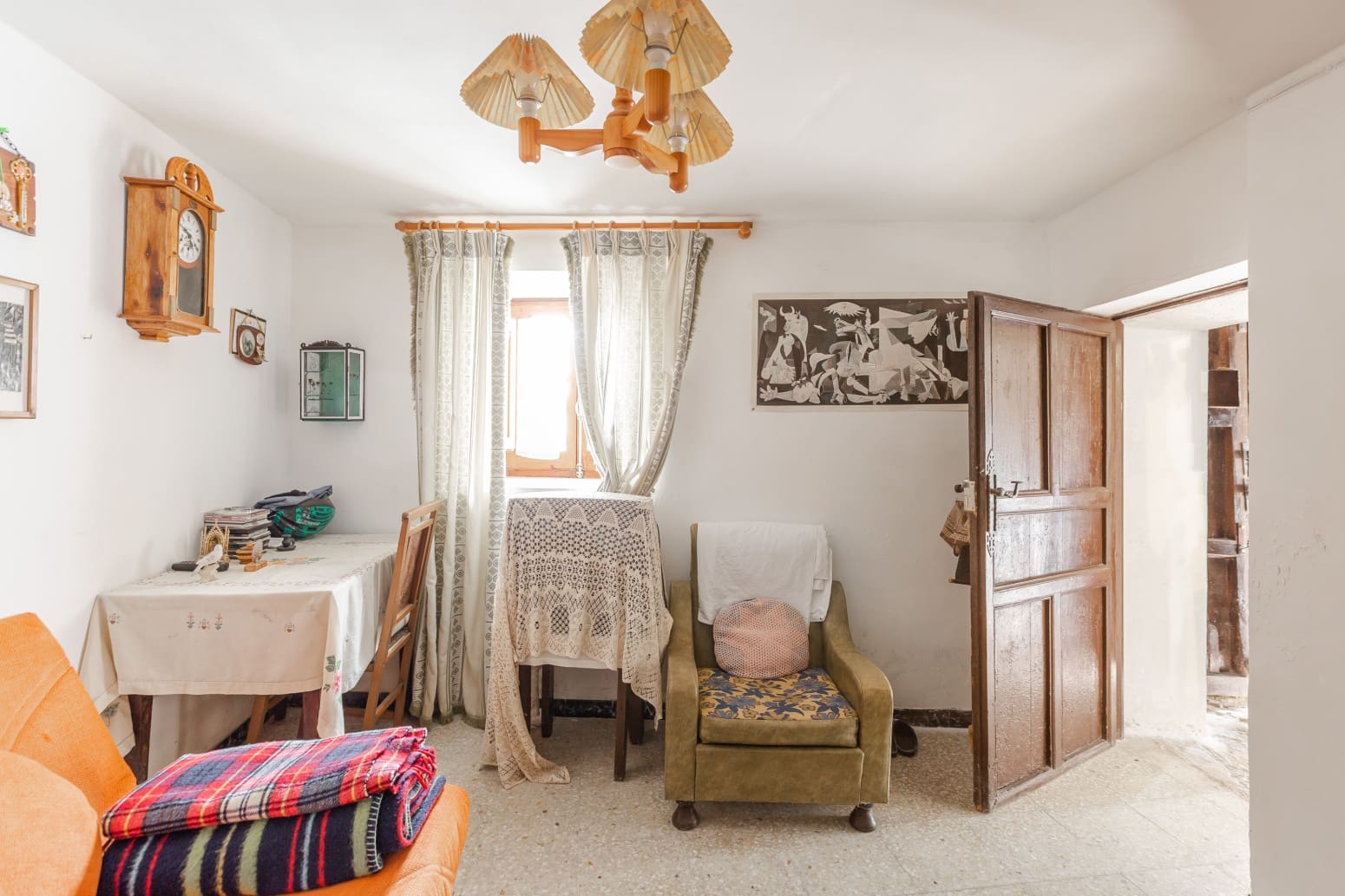 Chalet de 4 habitaciones en Sos del Rey Católico en venta - 67.260 € (Ref: 9677011)