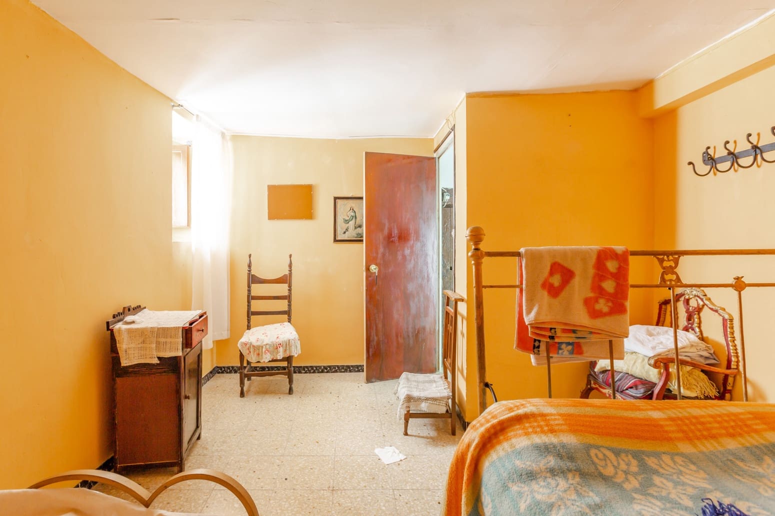 Chalet de 4 habitaciones en Sos del Rey Católico en venta - 67.260 € (Ref: 9677011)