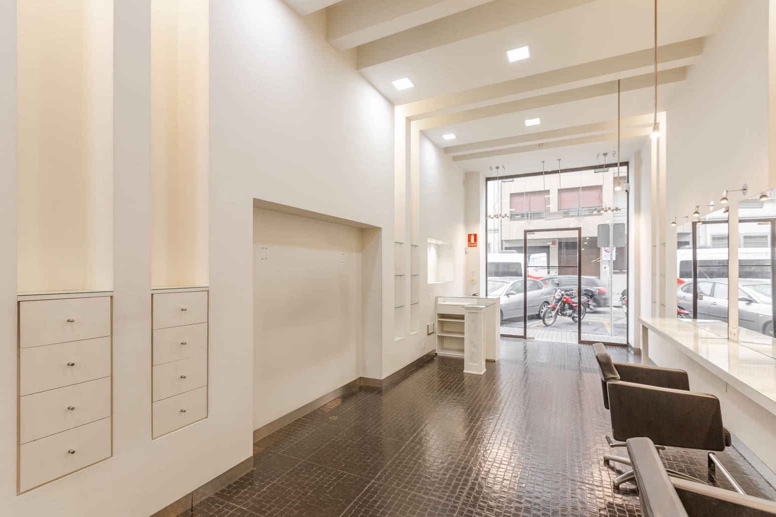 Gewerbe zu vermieten in Pamplona / Iruna - 1.300 € (Ref: 9679611)