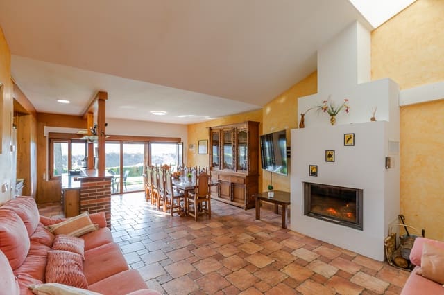 Chalet de 5 habitaciones en Lónguida en venta - 249.000 € (Ref: 9686208)