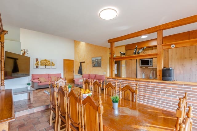Chalet de 5 habitaciones en Lónguida en venta - 249.000 € (Ref: 9686208)