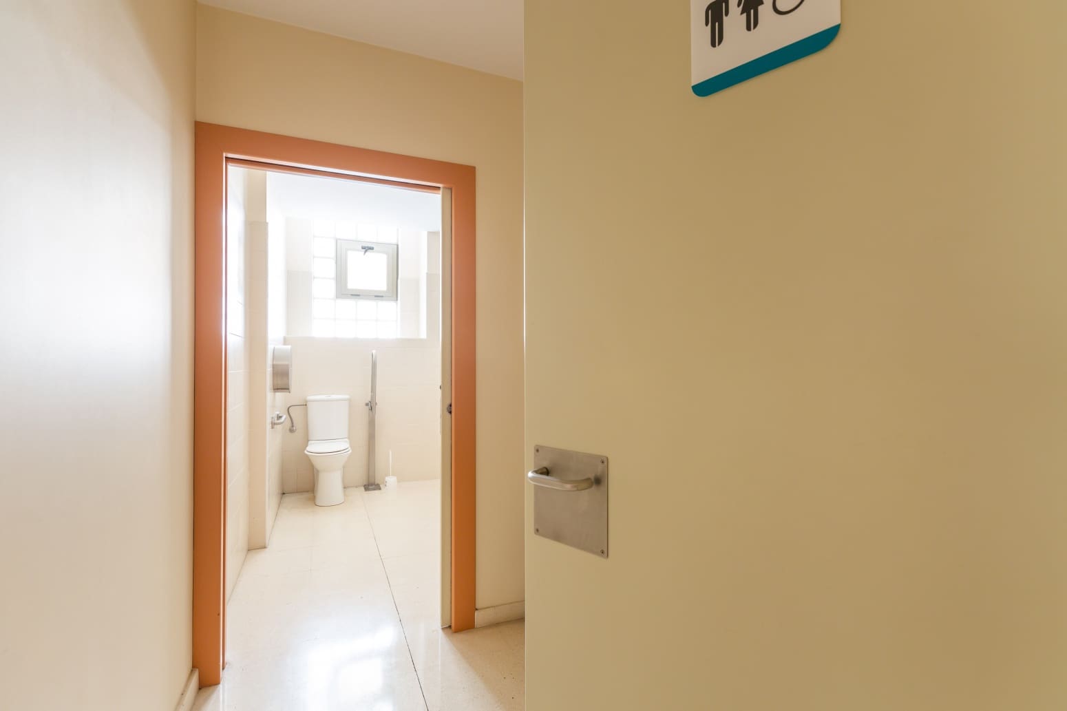 Kommersiell att hyra i Baranain - 1 400 € (Ref: 9686209)