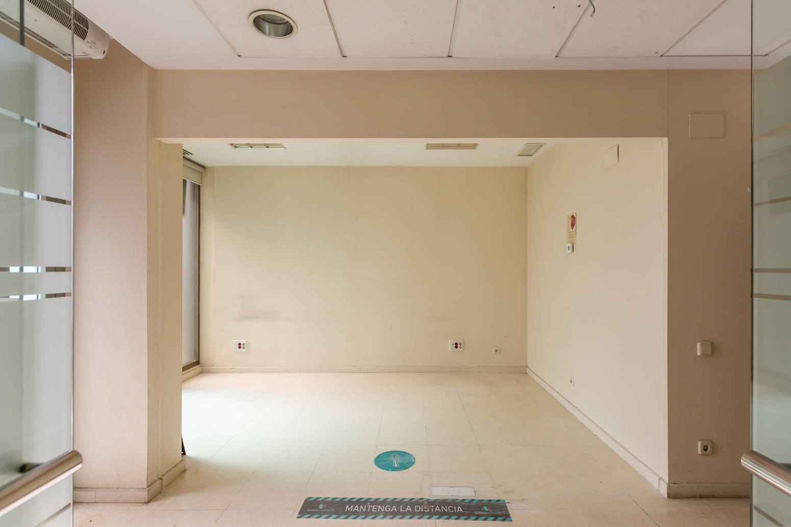 Kommersiell att hyra i Baranain - 1 400 € (Ref: 9686209)