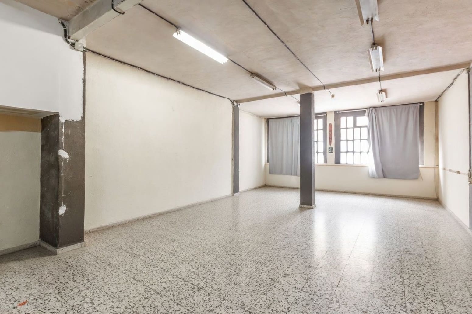 Local Commercial à vendre à Pampelune - 349 900 € (Ref: 9694901)