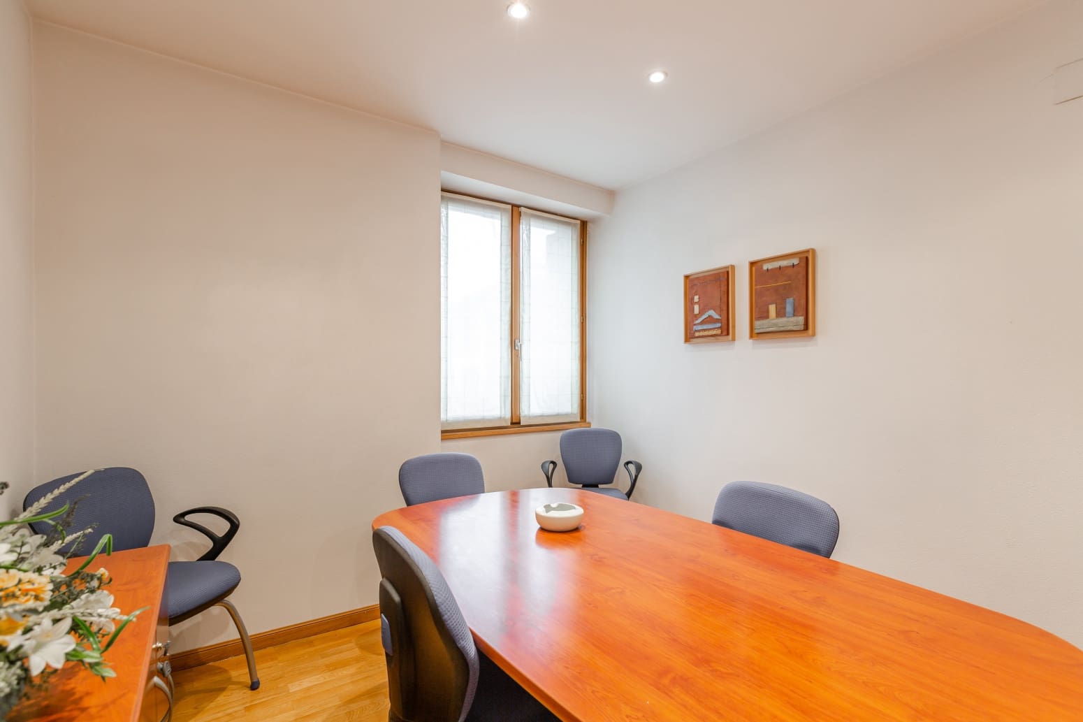 Office for sale in Altsasu / Alsasua - € 100,000 (Ref: 9694902)