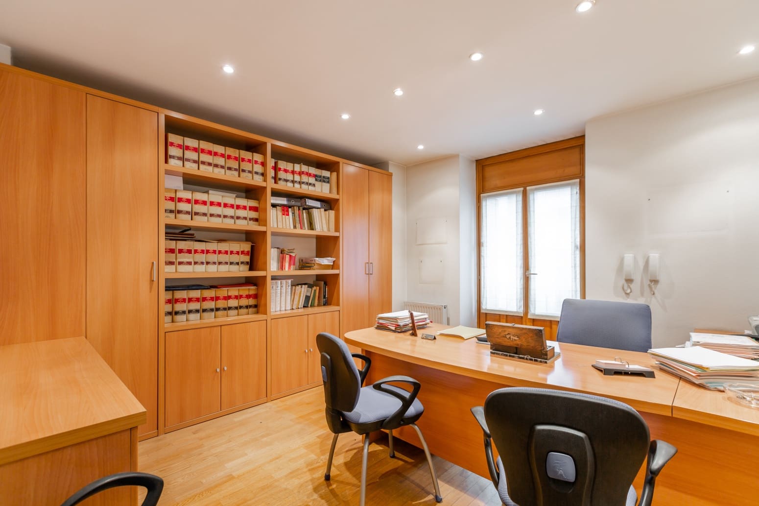 Office for sale in Altsasu / Alsasua - € 100,000 (Ref: 9694902)