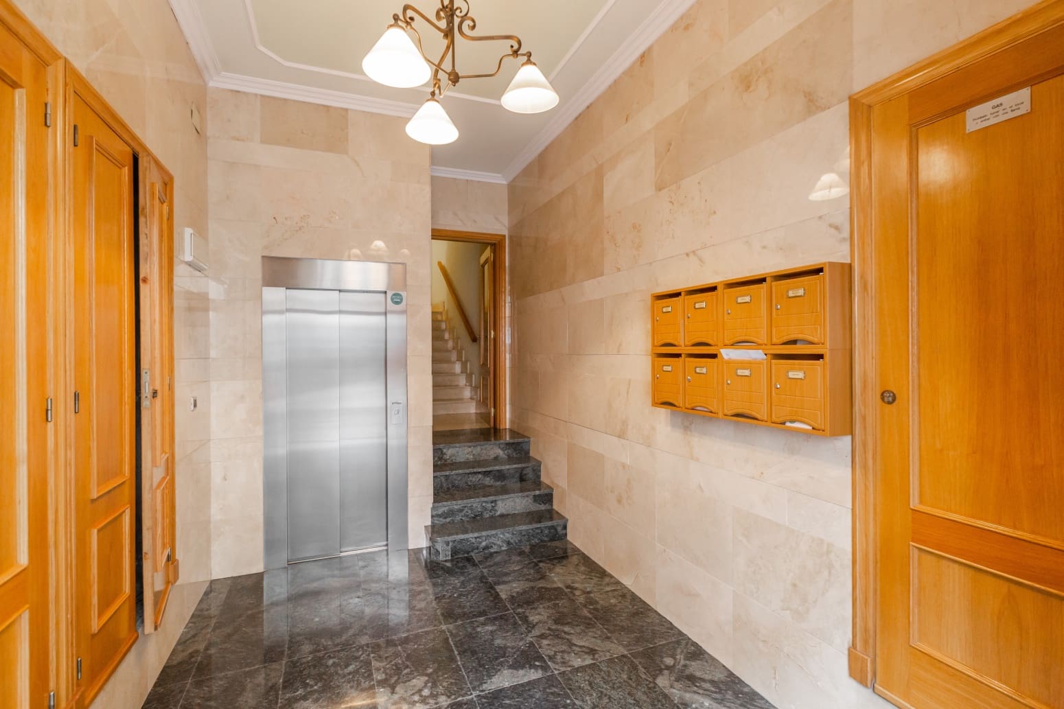 Office for sale in Altsasu / Alsasua - € 100,000 (Ref: 9694902)