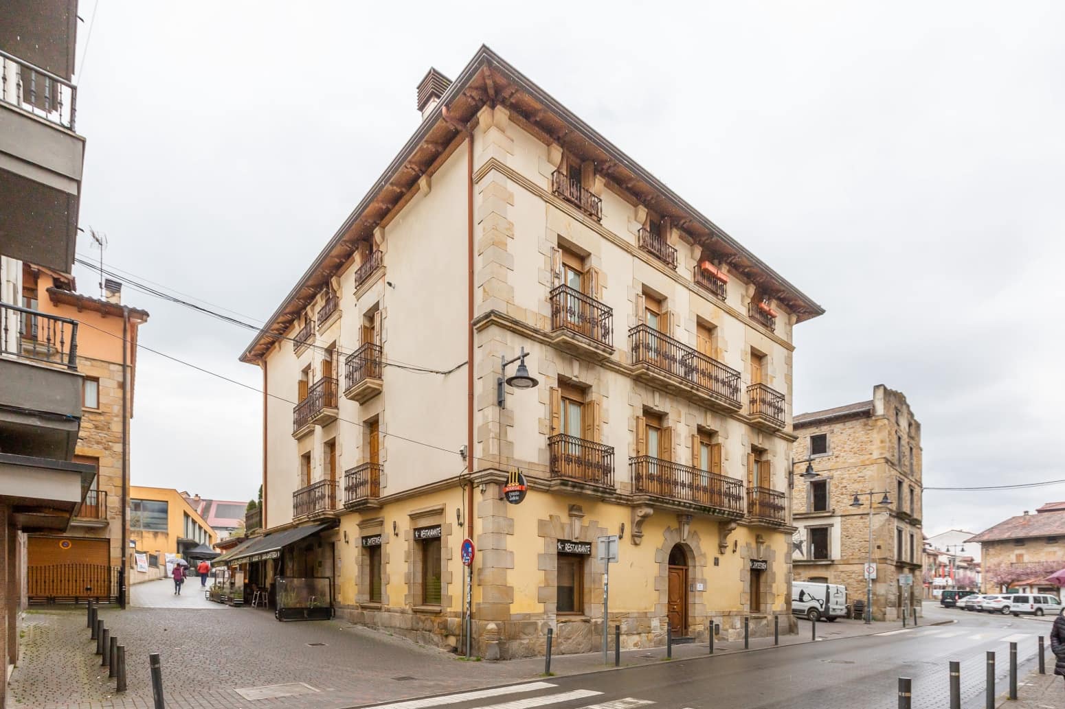 Office for sale in Altsasu / Alsasua - € 100,000 (Ref: 9694902)