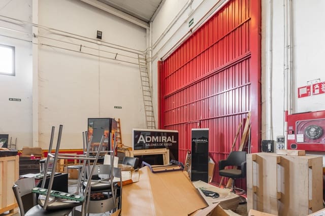 Commercieel te huur in Pamplona - € 1.800 (Ref: 9711173)