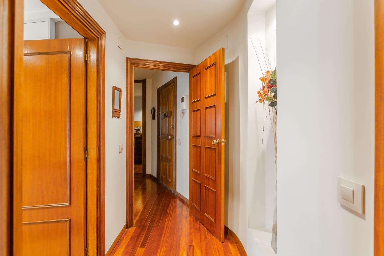 2 bedroom Flat for sale in Pamplona / Iruna with garage - € 525,000 (Ref: 9714636)