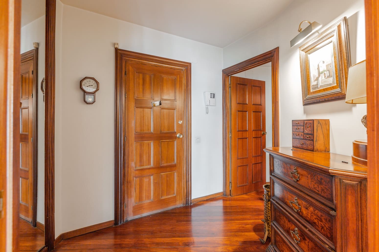 2 bedroom Flat for sale in Pamplona / Iruna with garage - € 525,000 (Ref: 9714636)