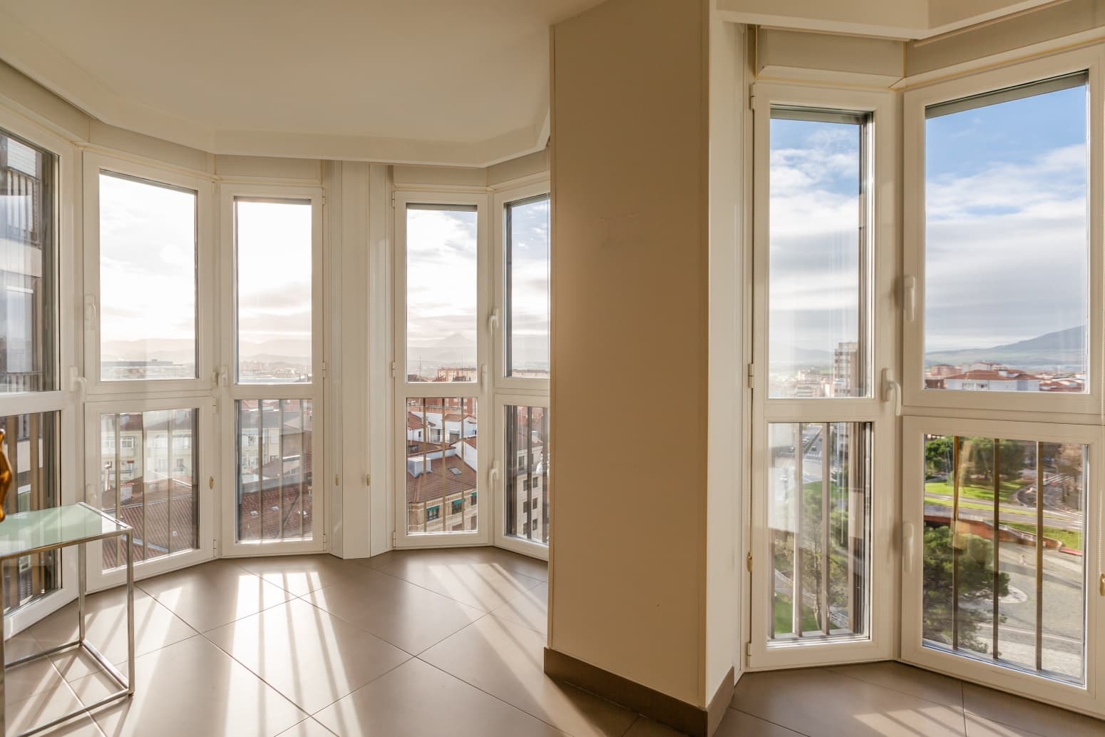 2 bedroom Flat for sale in Pamplona / Iruna with garage - € 525,000 (Ref: 9714636)