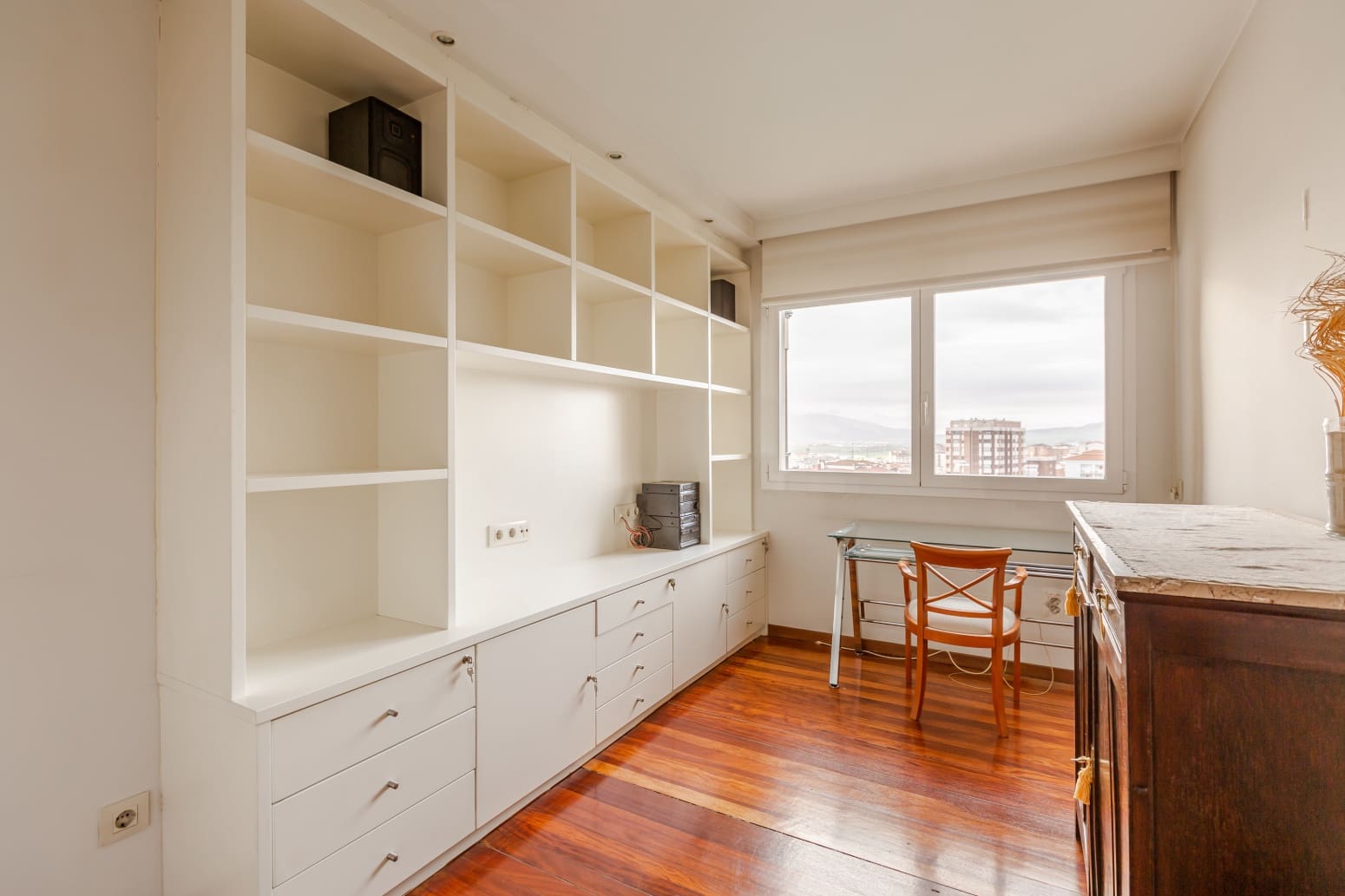 2 bedroom Flat for sale in Pamplona / Iruna with garage - € 525,000 (Ref: 9714636)