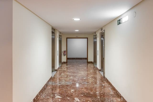 2 soveværelse Lejlighed til salg i Pamplona / Iruña med garage - € 525.000 (Ref: 9714636)