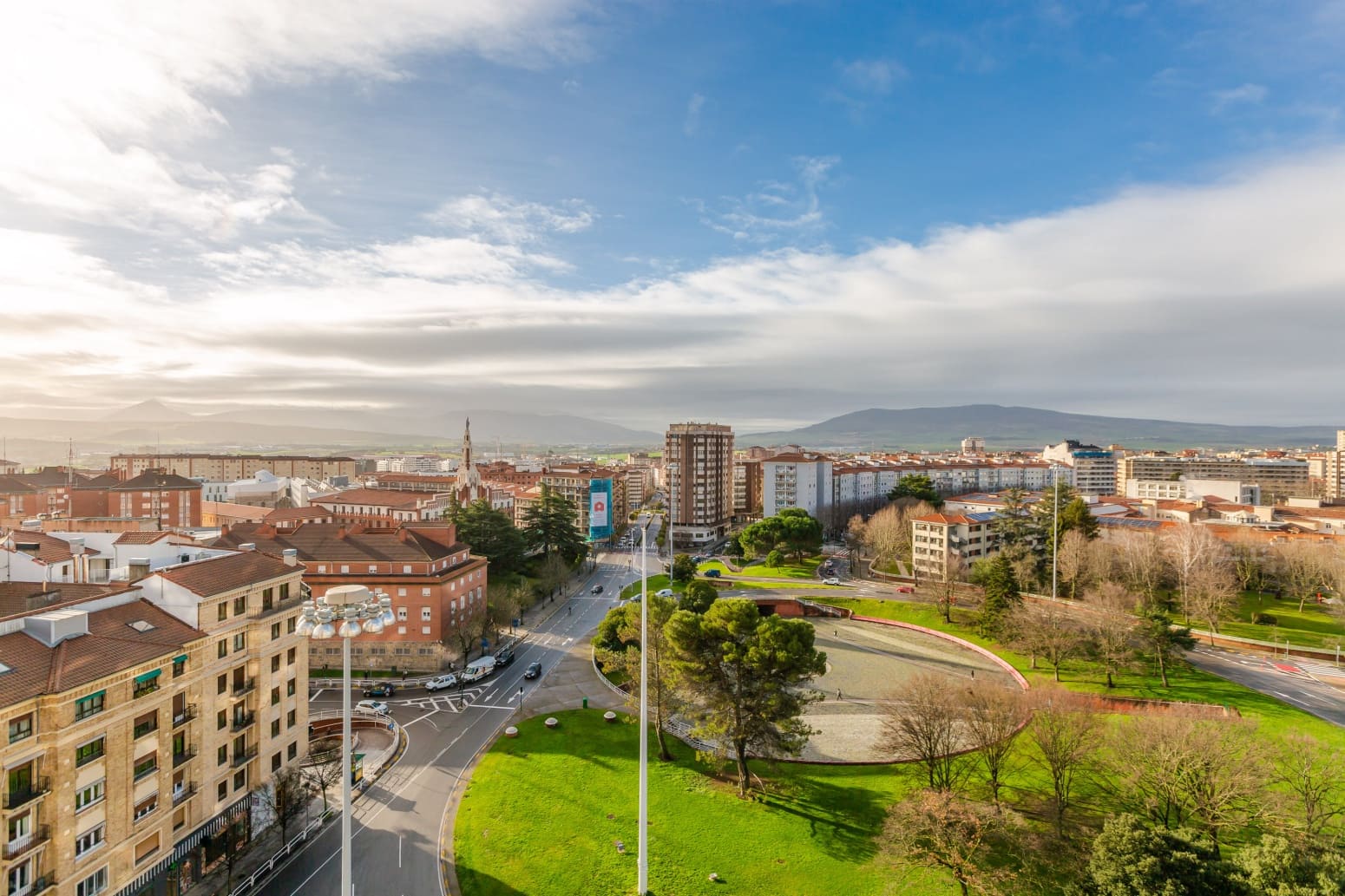 2 bedroom Flat for sale in Pamplona / Iruna with garage - € 525,000 (Ref: 9714636)