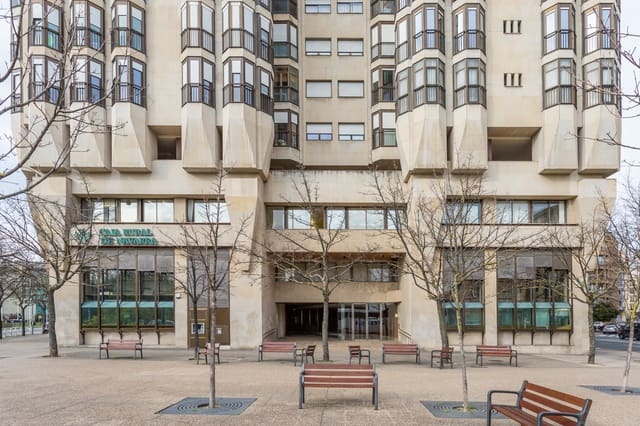 2 soveværelse Lejlighed til salg i Pamplona / Iruña med garage - € 525.000 (Ref: 9714636)