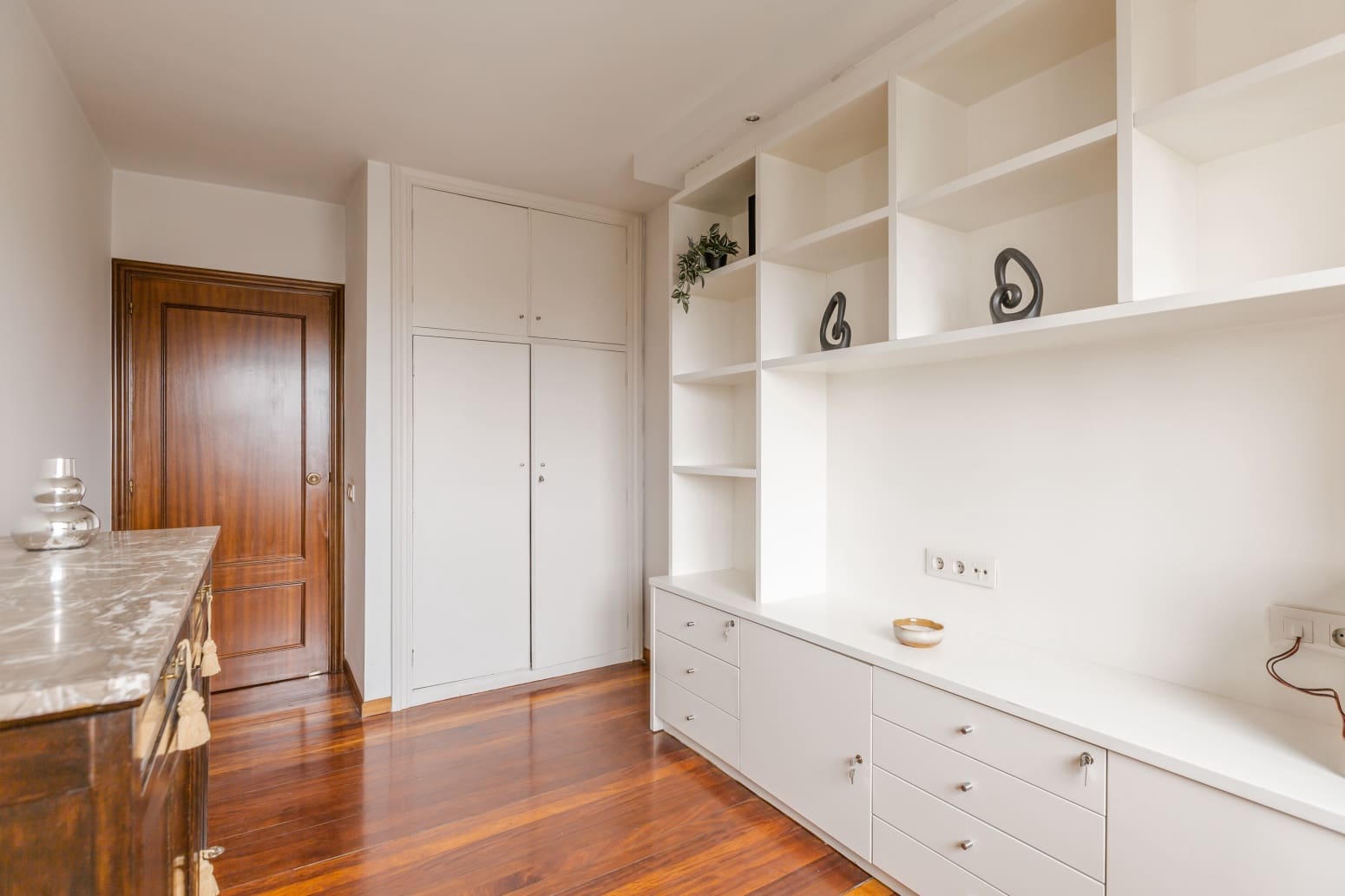 2 bedroom Flat for sale in Pamplona / Iruna - € 460,000 (Ref: 9714636)