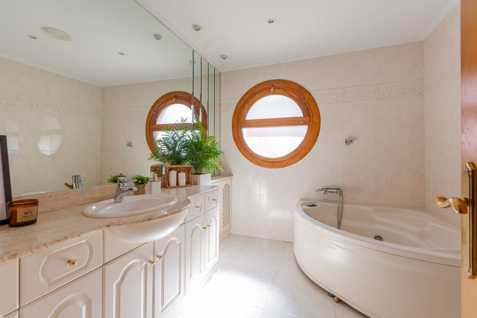 4 bedroom Villa for sale in Zizur Mayor / Zizur Nagusia with garage - € 730,000 (Ref: 9714637)